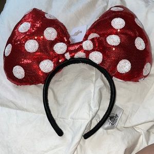Jumbo Minnie bow ears